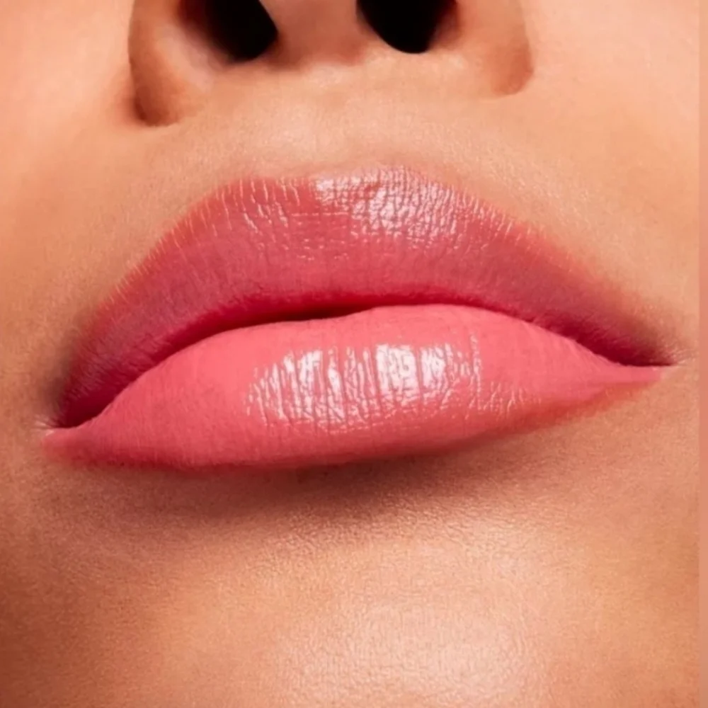 MAC Cosmetics Lustreglass Lipstick Frienda Brand New in Box Discontinued